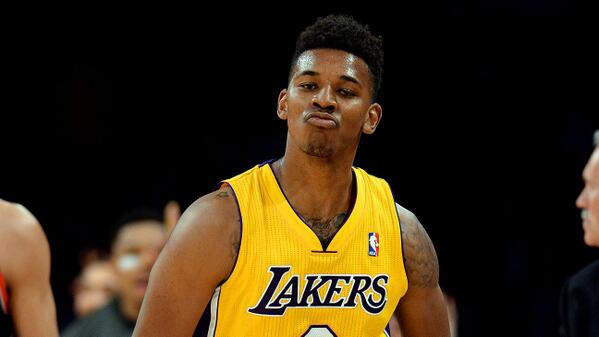 右侧肋部接 右侧肋部接